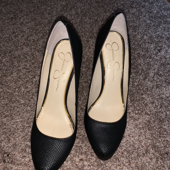 Heels - Picture 2 of 2